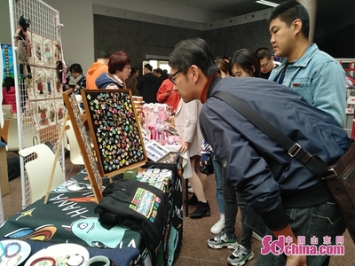 給創(chuàng)業(yè)者一個舞臺,市南區(qū)人社局啟動發(fā)光青年創(chuàng)業(yè)集市活動